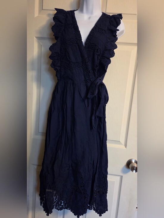 everleigh Dresses & Skirts - Everleigh Navy Lace Wrap Dress Size Small
